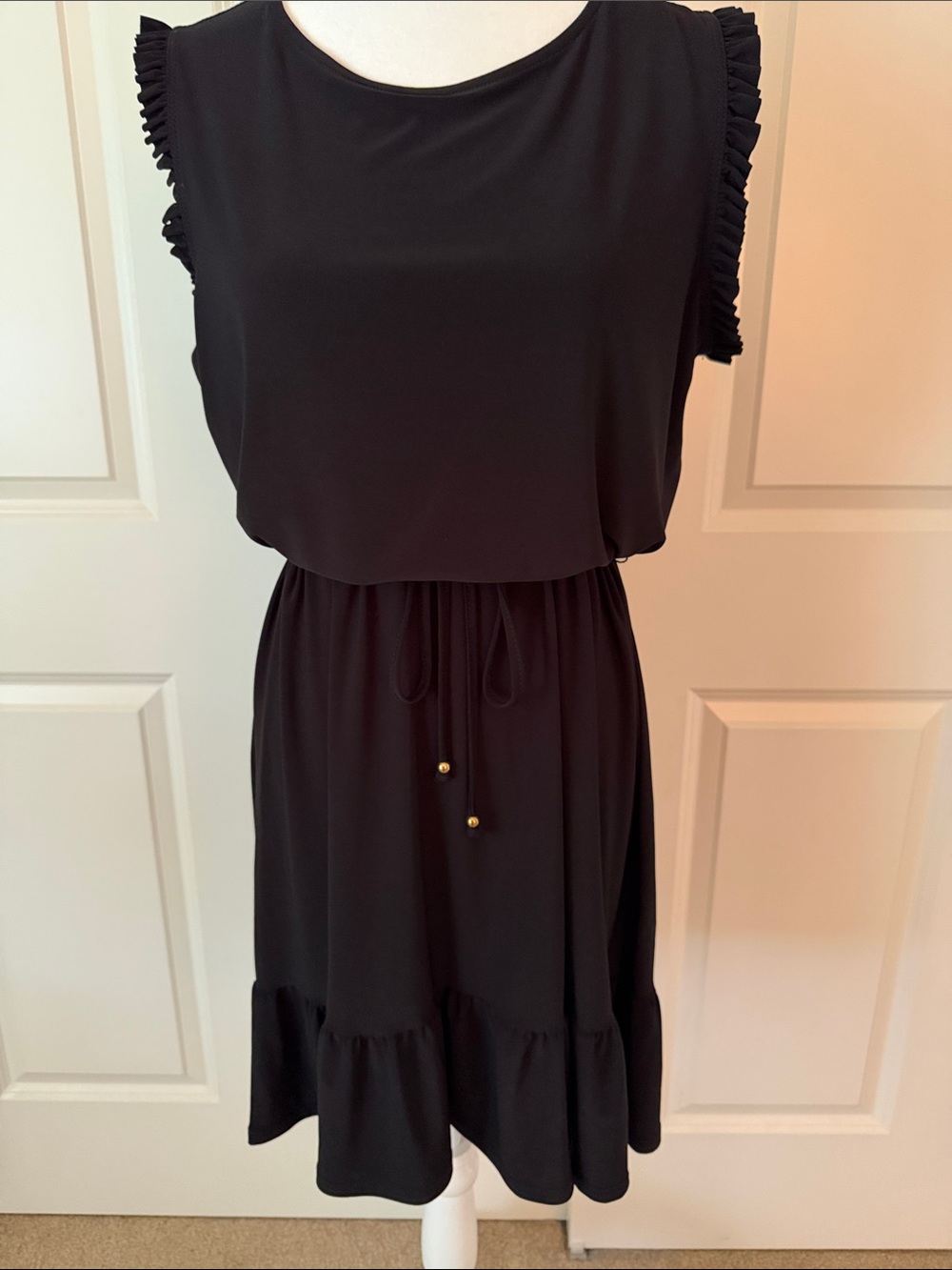 Annalee + Hope Black Sleeveless Ruffle-Hem Drawstring Dress